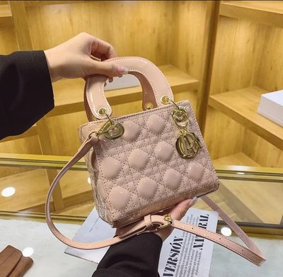 Классическая женская сумка Dior Lady D-Lite 8 фото